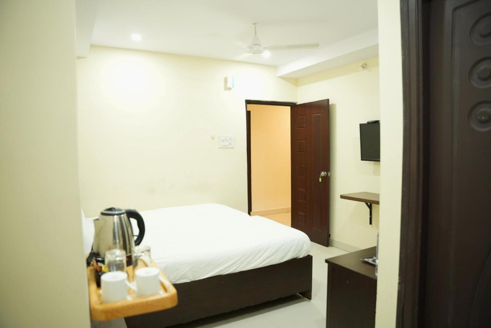 Kondapur  Da Lara Suites מראה חיצוני תמונה